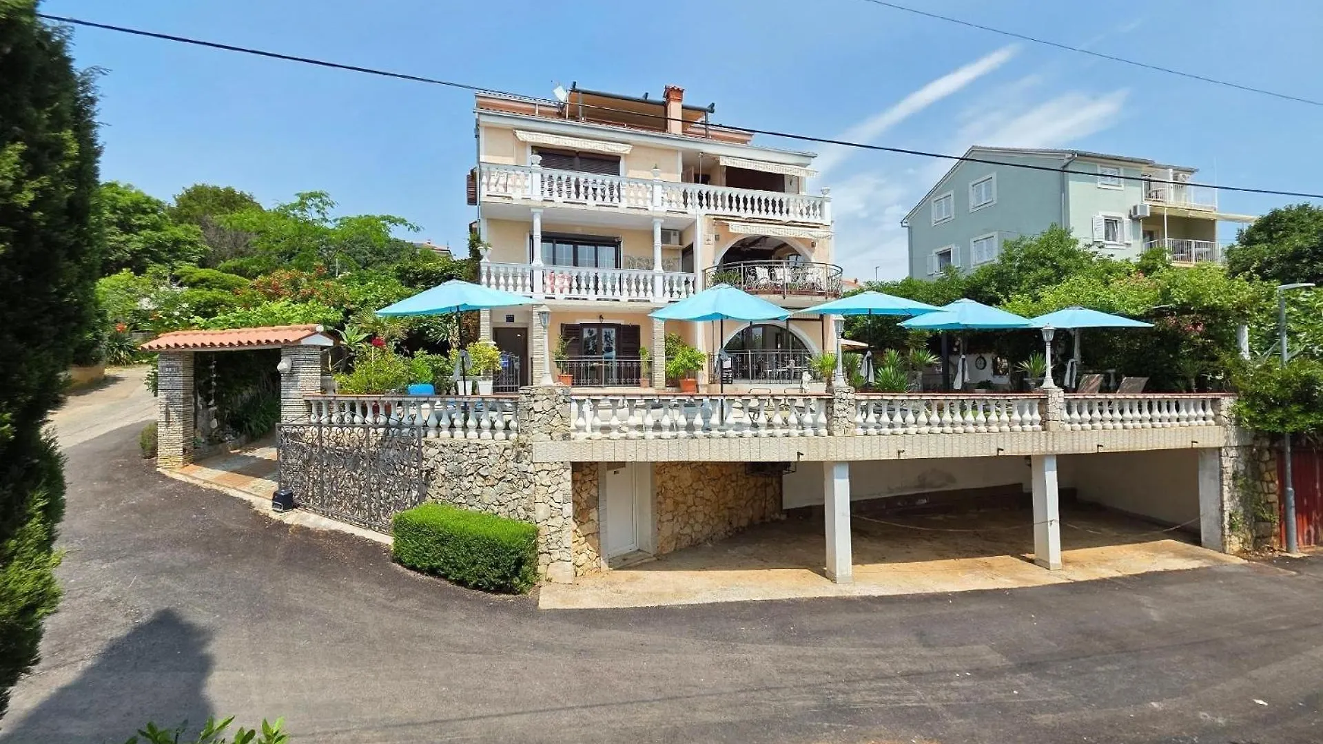Apartment Fuer 2 Persmit Balkon Novi Vinodolski