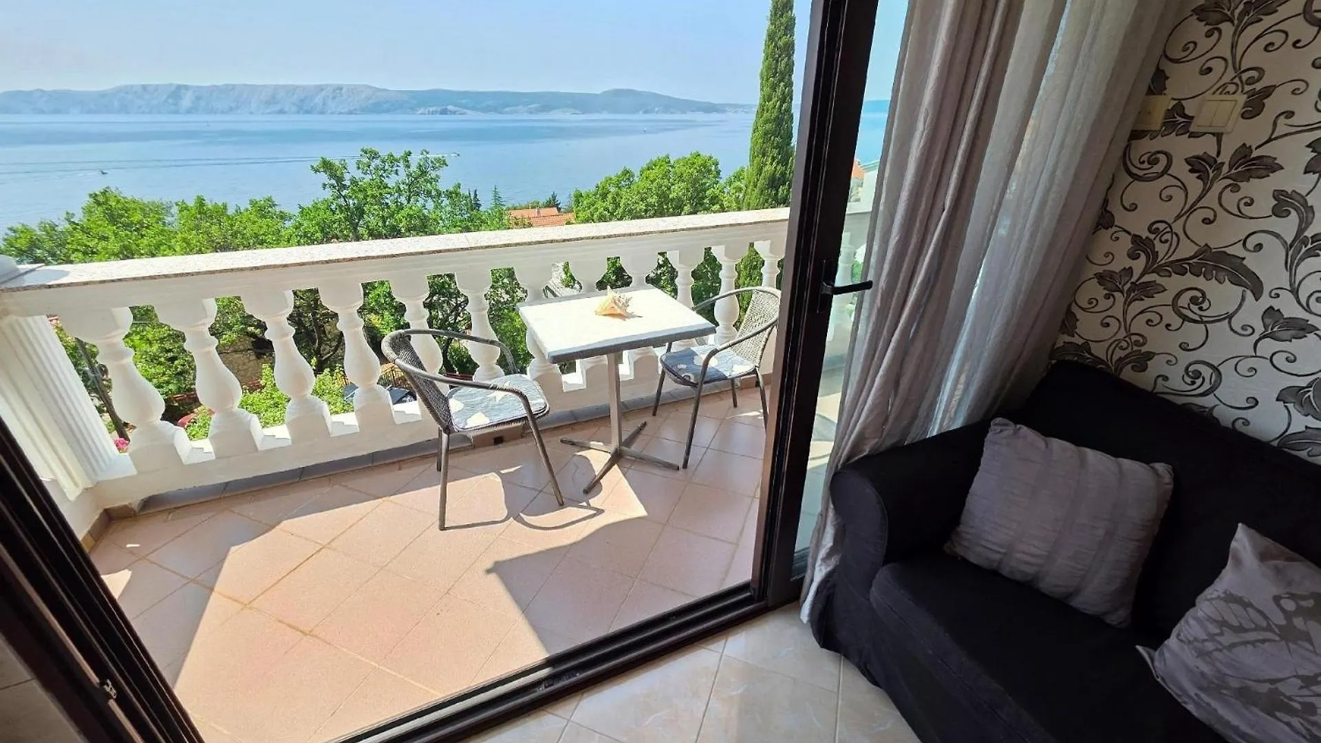 Apartment Fuer 2 Persmit Balkon Novi Vinodolski 0*,