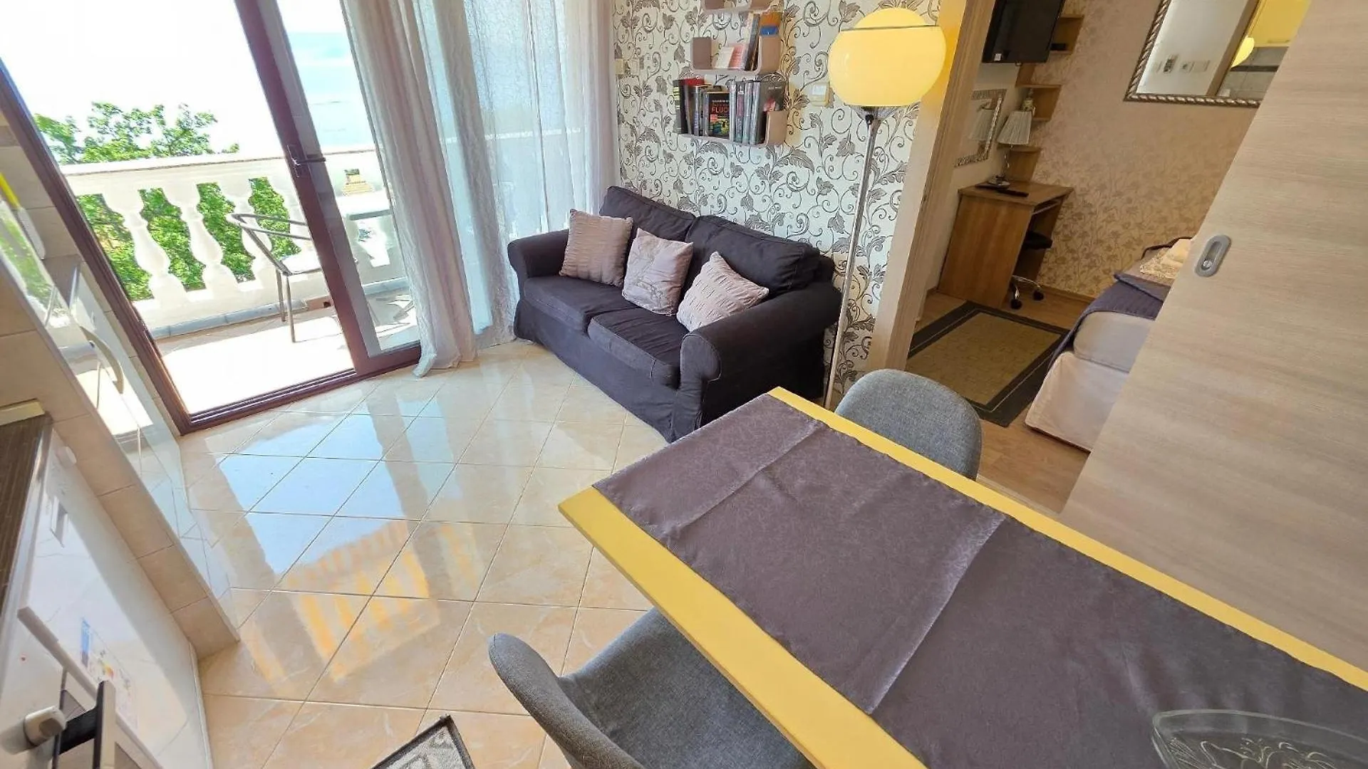 Apartment Fuer 2 Persmit Balkon Novi Vinodolski Kroatien